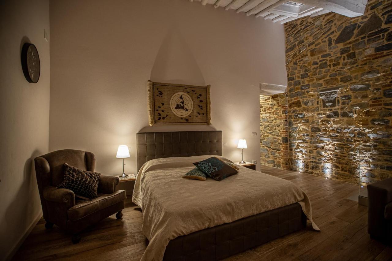 Old Medieval Apartment San Donato in Poggio Экстерьер фото